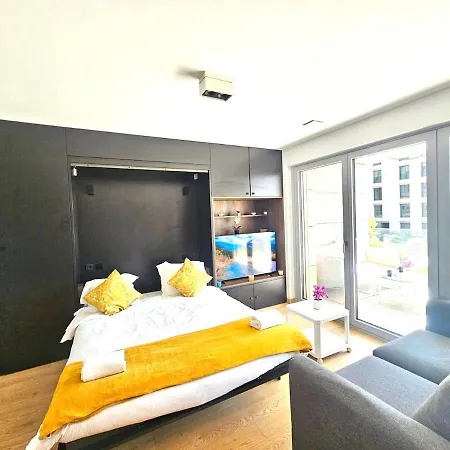 아파트 Bright Retreat With Outdoor Terrace&garage *