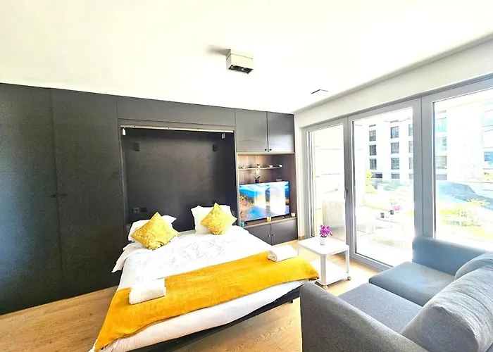 아파트 Bright Retreat With Outdoor Terrace&garage *